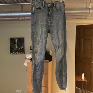 Ayr high rise jean - Taper leg light wash